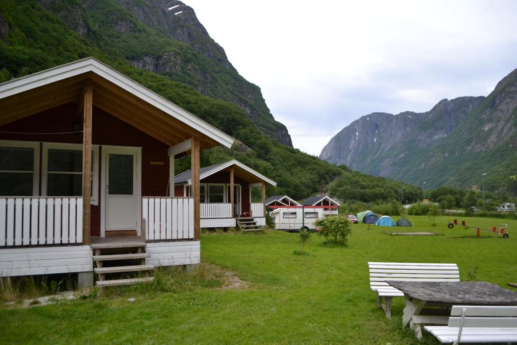 Gudvangen Camping Hotel Exterior photo